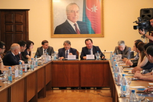 “Məhkəmə islahatları: məhkəmə-hüquq sisteminin  əqli mülkiyyət hüquqlarının təminatında rolu”  mövzusunda konfrans-təlim